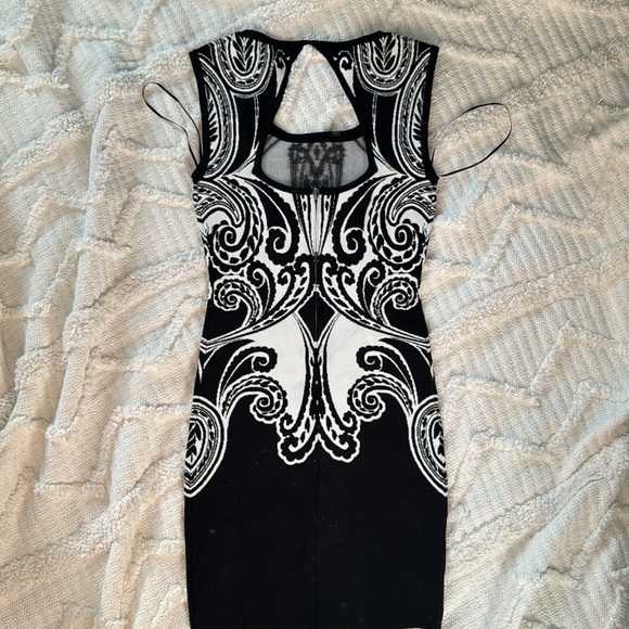 XS GUESS bandage dress - like new - Picture 4 of 6